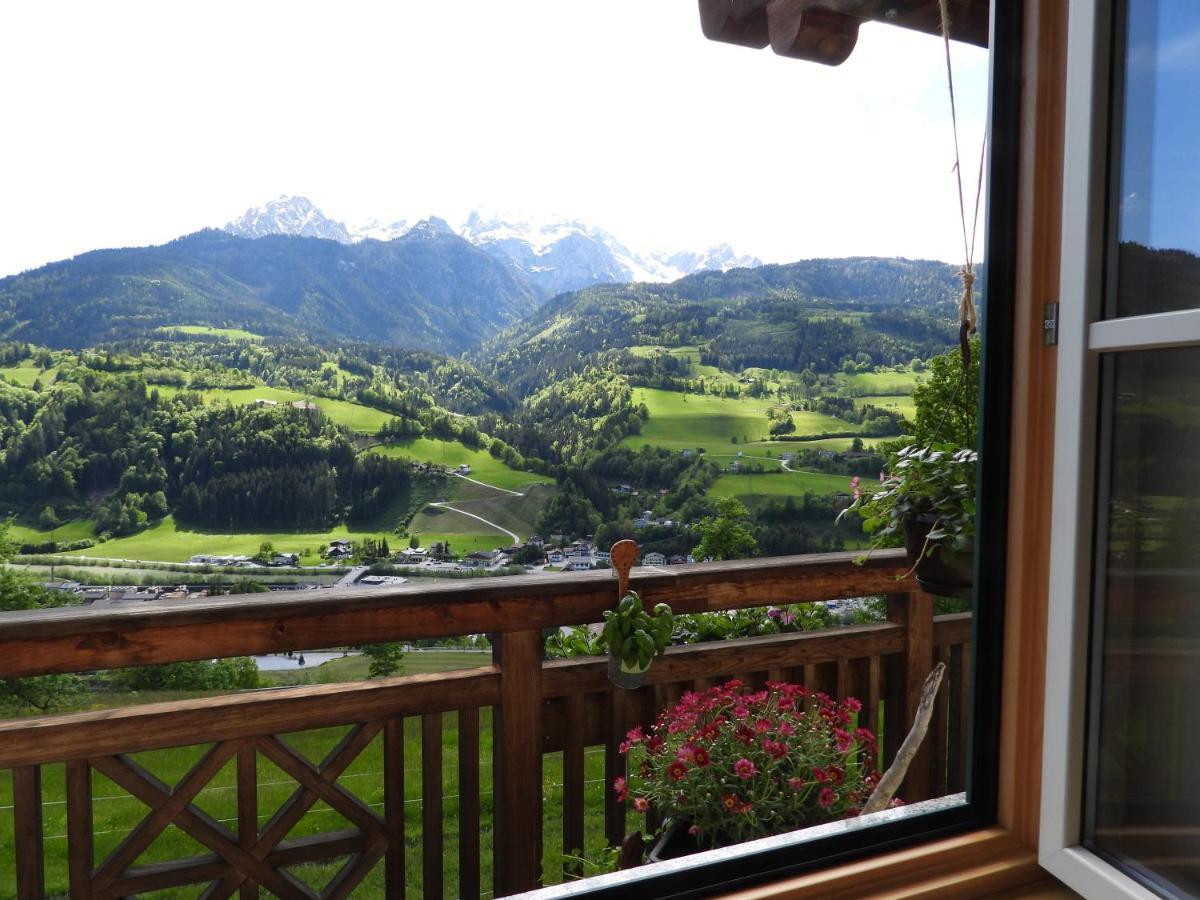 Bio-Bauernhof Einberghof Apartment Пфарверфен Екстериор снимка