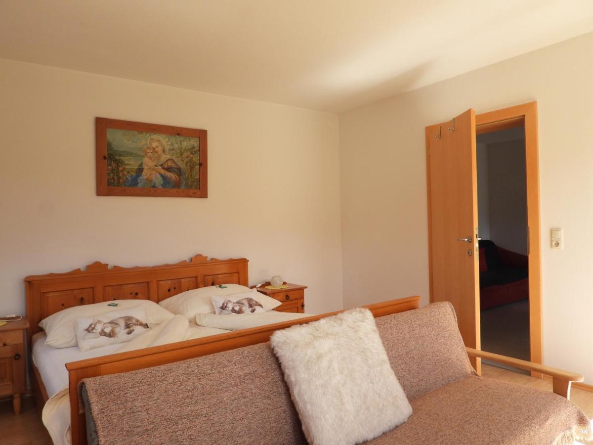Bio-Bauernhof Einberghof Apartment Пфарверфен Екстериор снимка