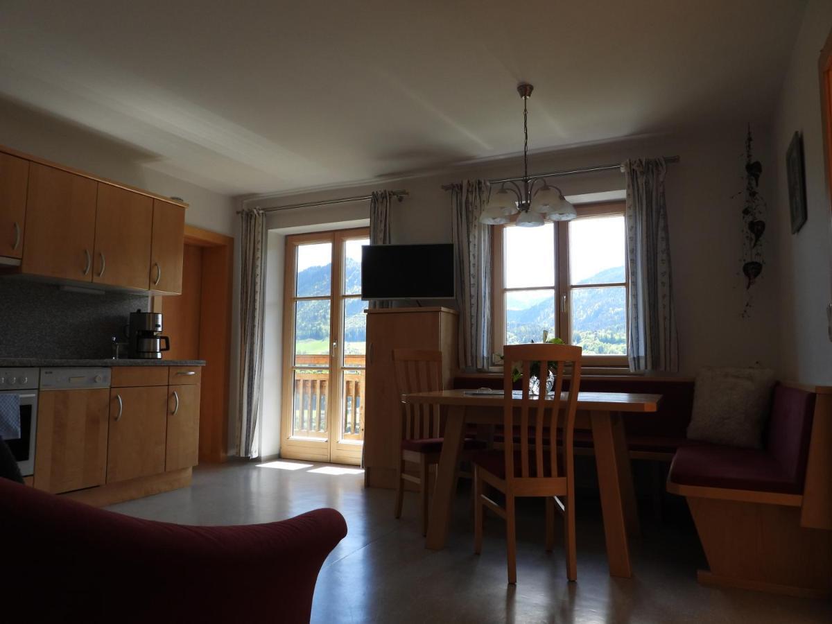 Bio-Bauernhof Einberghof Apartment Пфарверфен Екстериор снимка