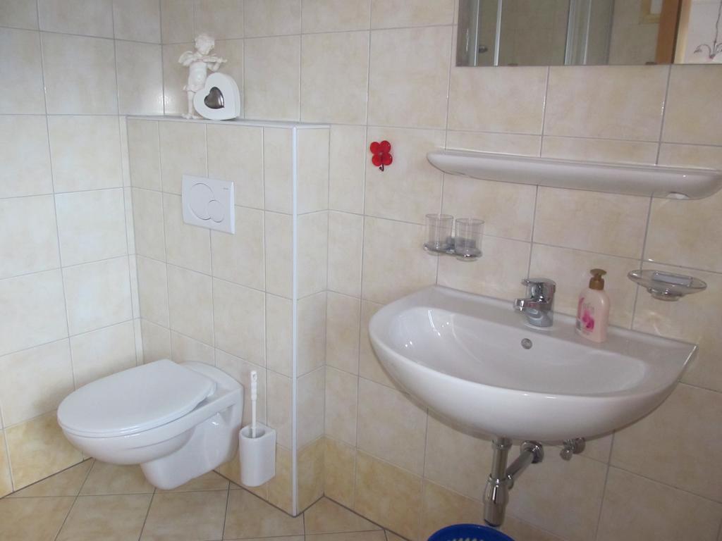 Bio-Bauernhof Einberghof Apartment Пфарверфен Стая снимка