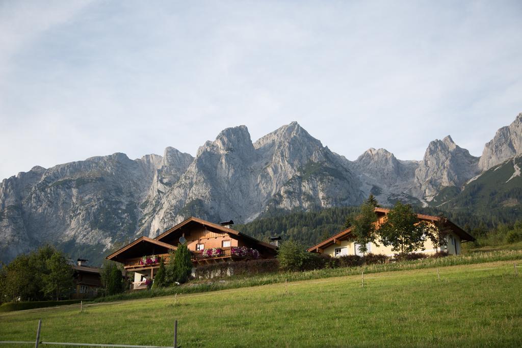 Bio-Bauernhof Einberghof Apartment Пфарверфен Екстериор снимка